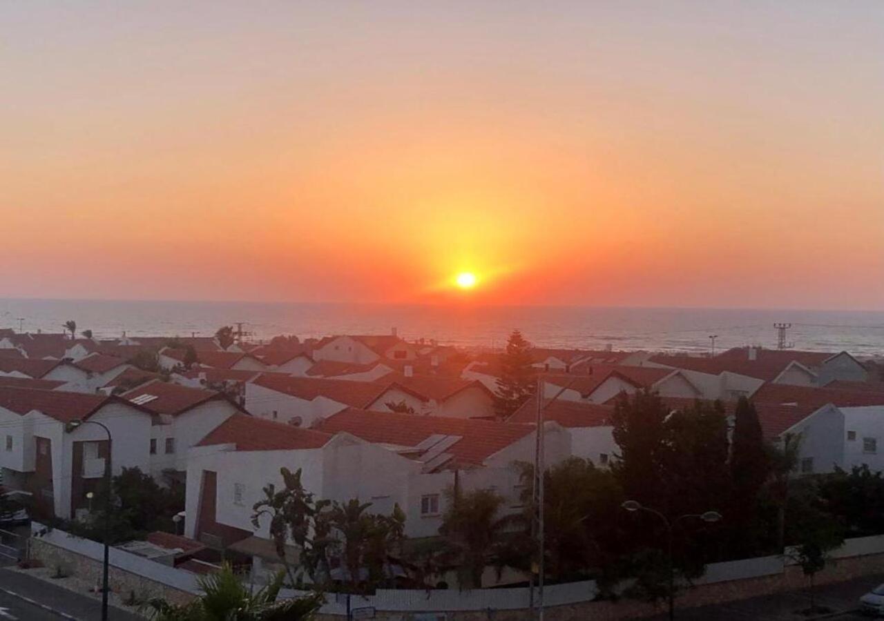 Studio Near The Sea Нетанья Екстер'єр фото